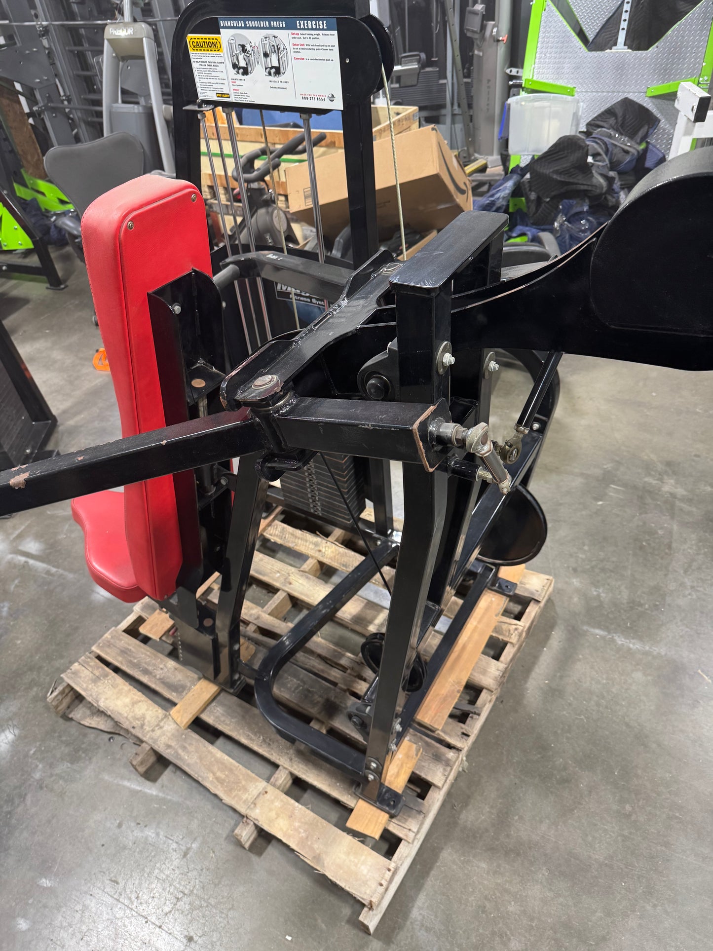 Magnum Biangular Shoulder Press