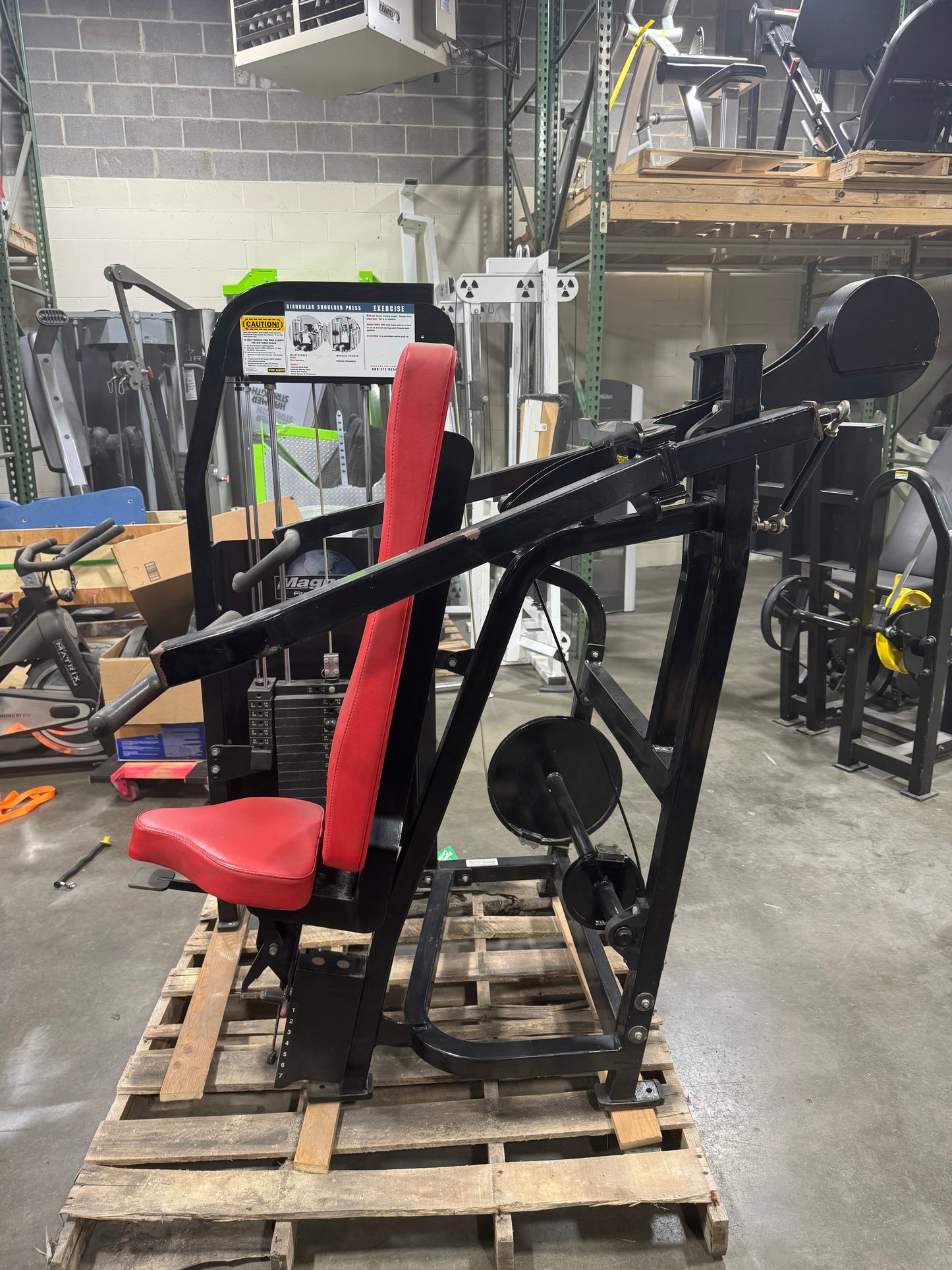 Magnum Biangular Shoulder Press