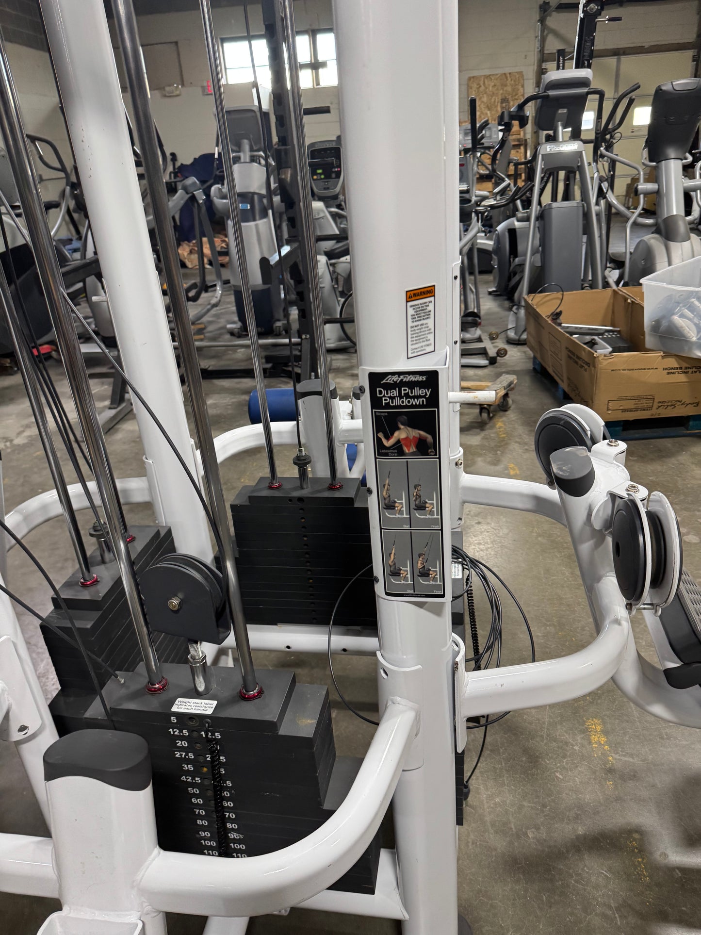 Life Fitness MJ4 Lat Pulldown/Dual Pulley Lat Pulldown/Low Row/Dual Pulley Low Row