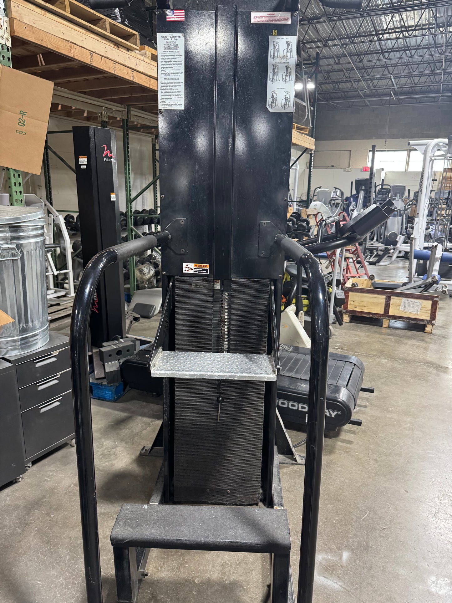 BodyMasters Assisted Chin Dip Machine