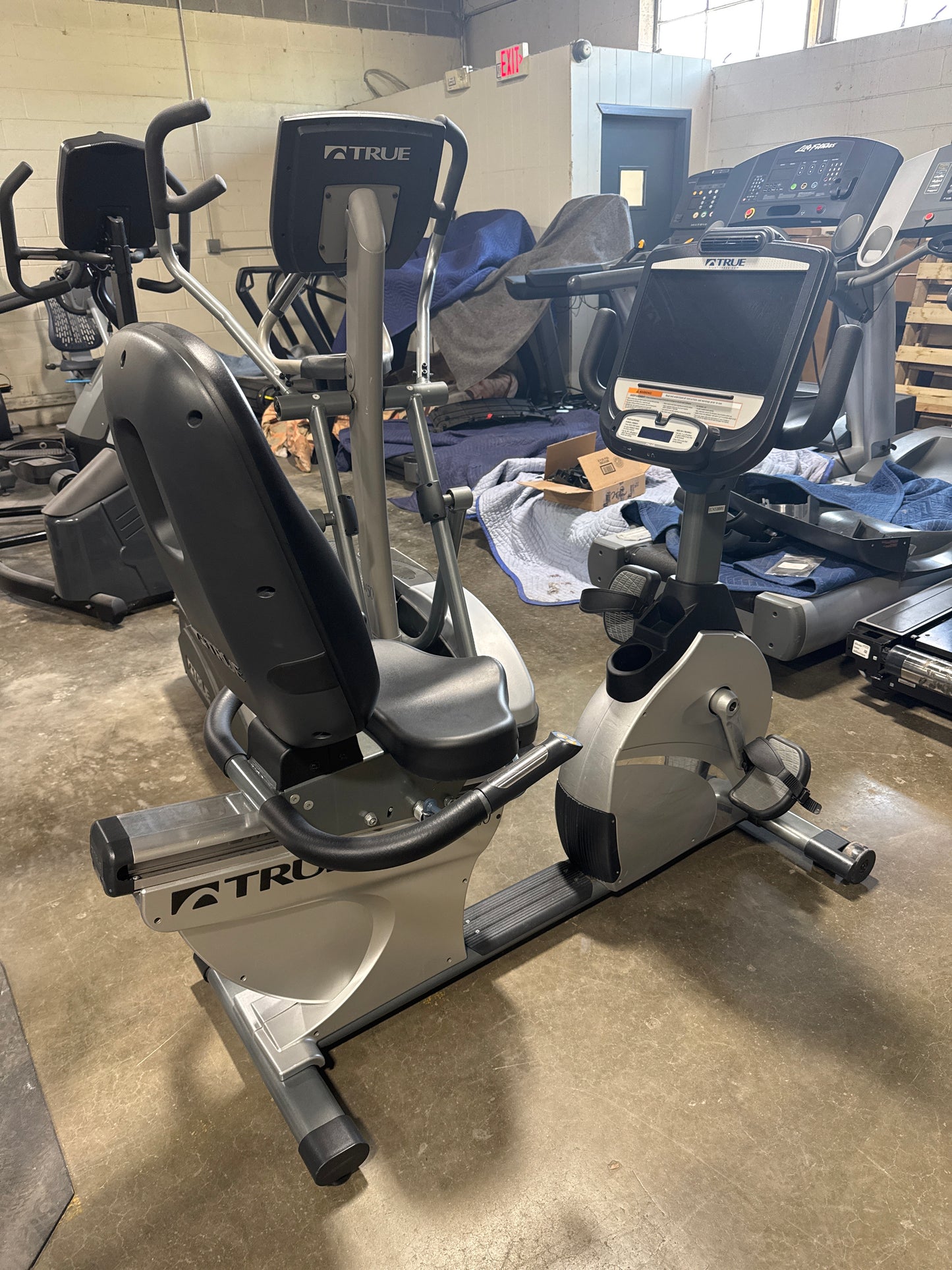 True CS900 Recumbent Bike