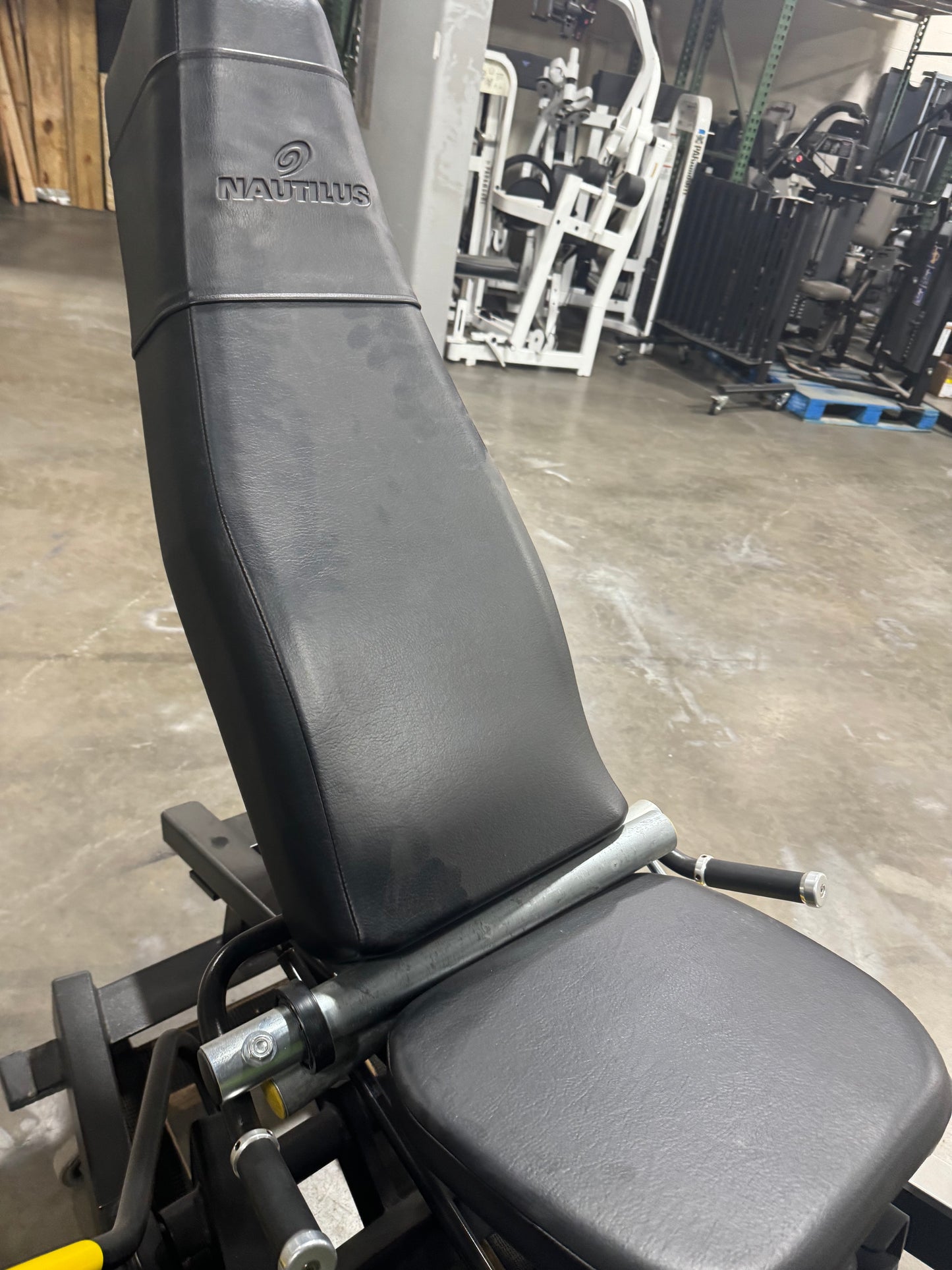 Nautilus Leverage Seated Leg Press Plate Loaded P3LP DEMO CONDITION!