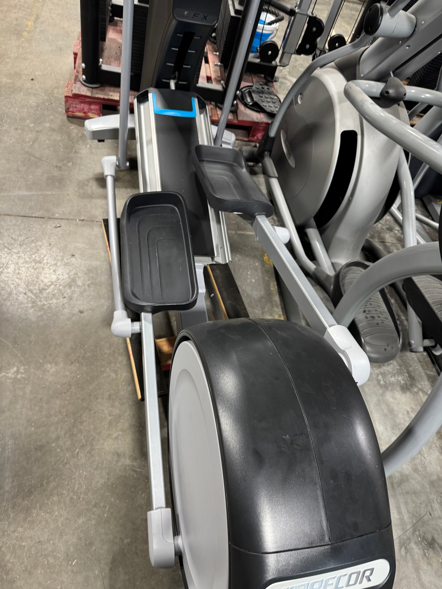 Precor EFX 635i Elliptical