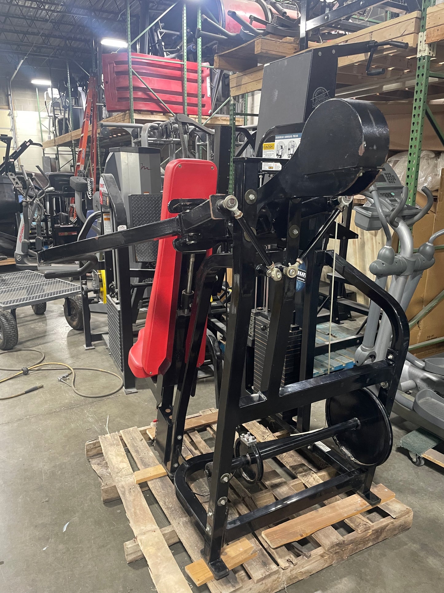 Magnum Biangular Shoulder Press