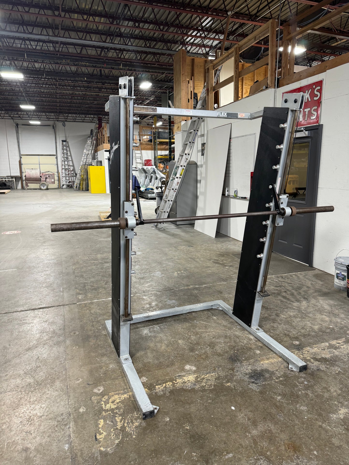 Flex Fitness Smith Machine