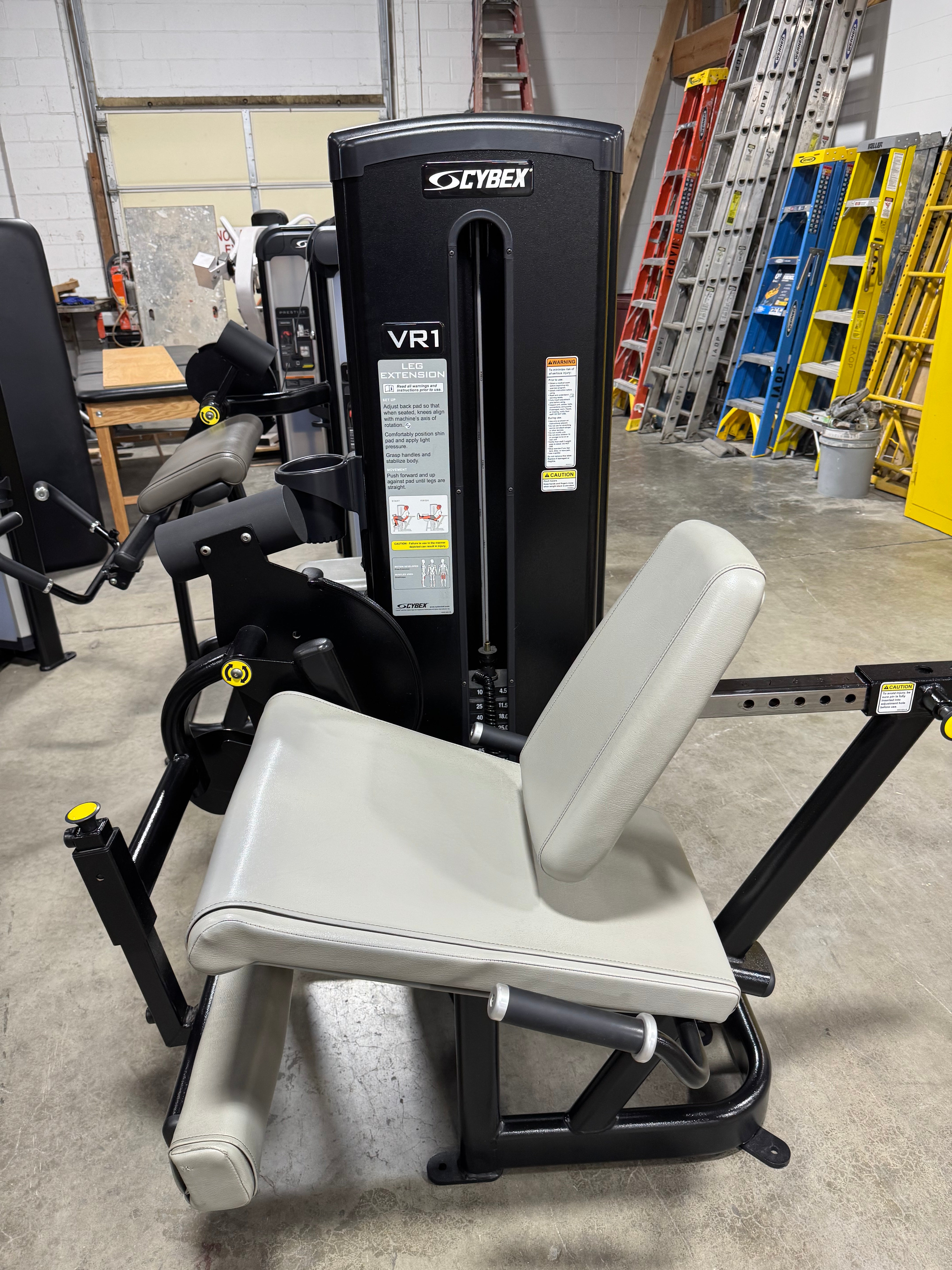 Cybex VR1 Leg Extension – Midwest Used Fitness Equipment