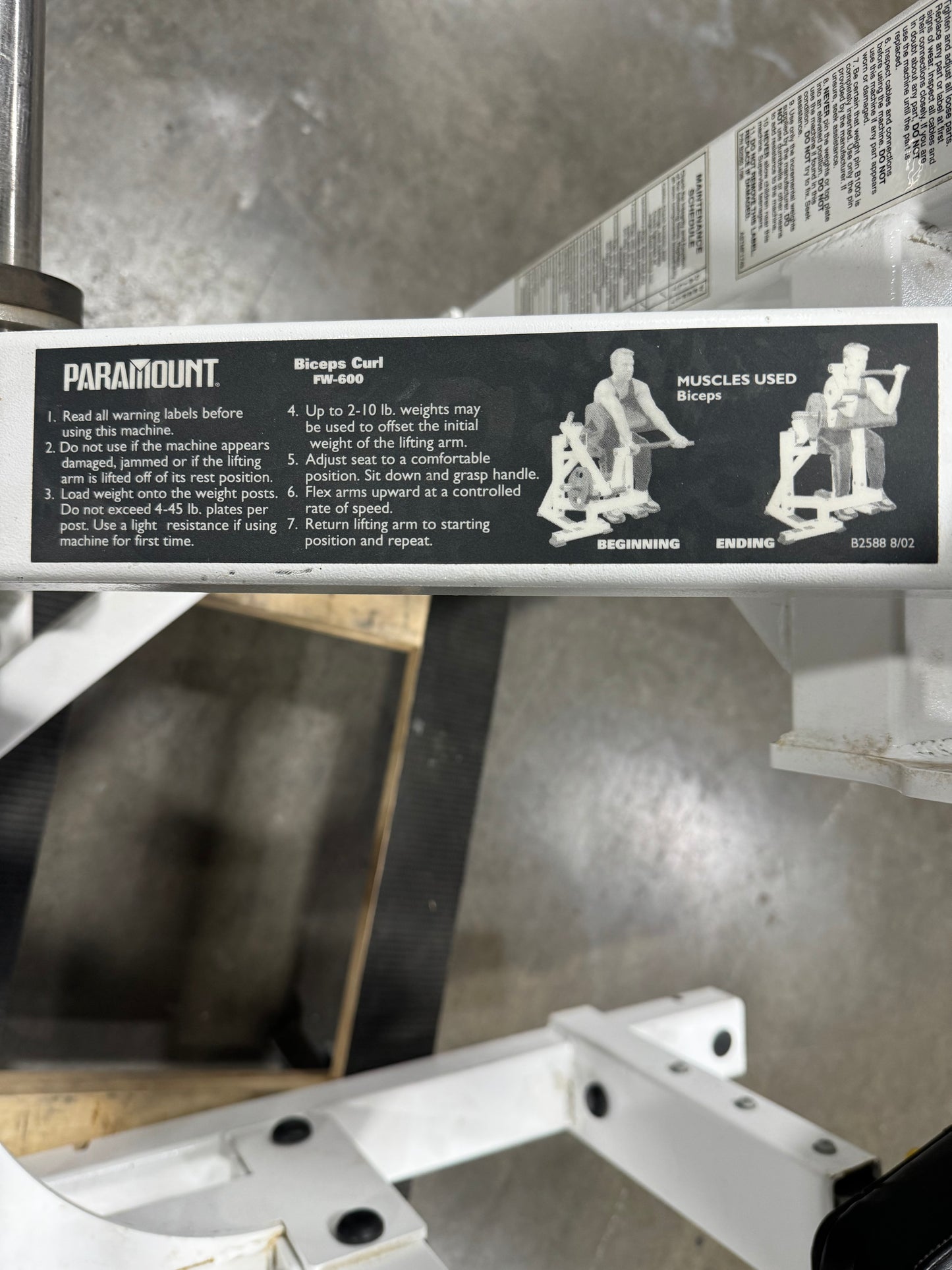 Paramount FW-600 Bicep Curl (plate loaded)