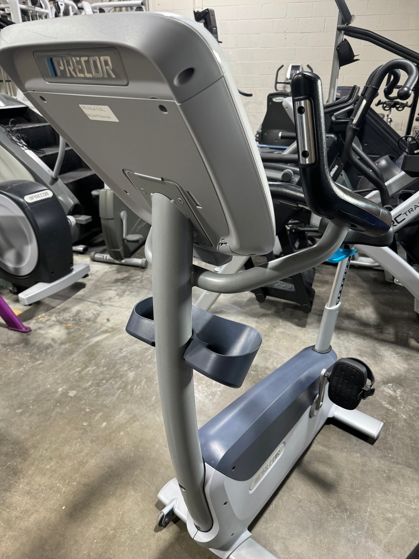 Precor 835 UBK Upright Bike P30