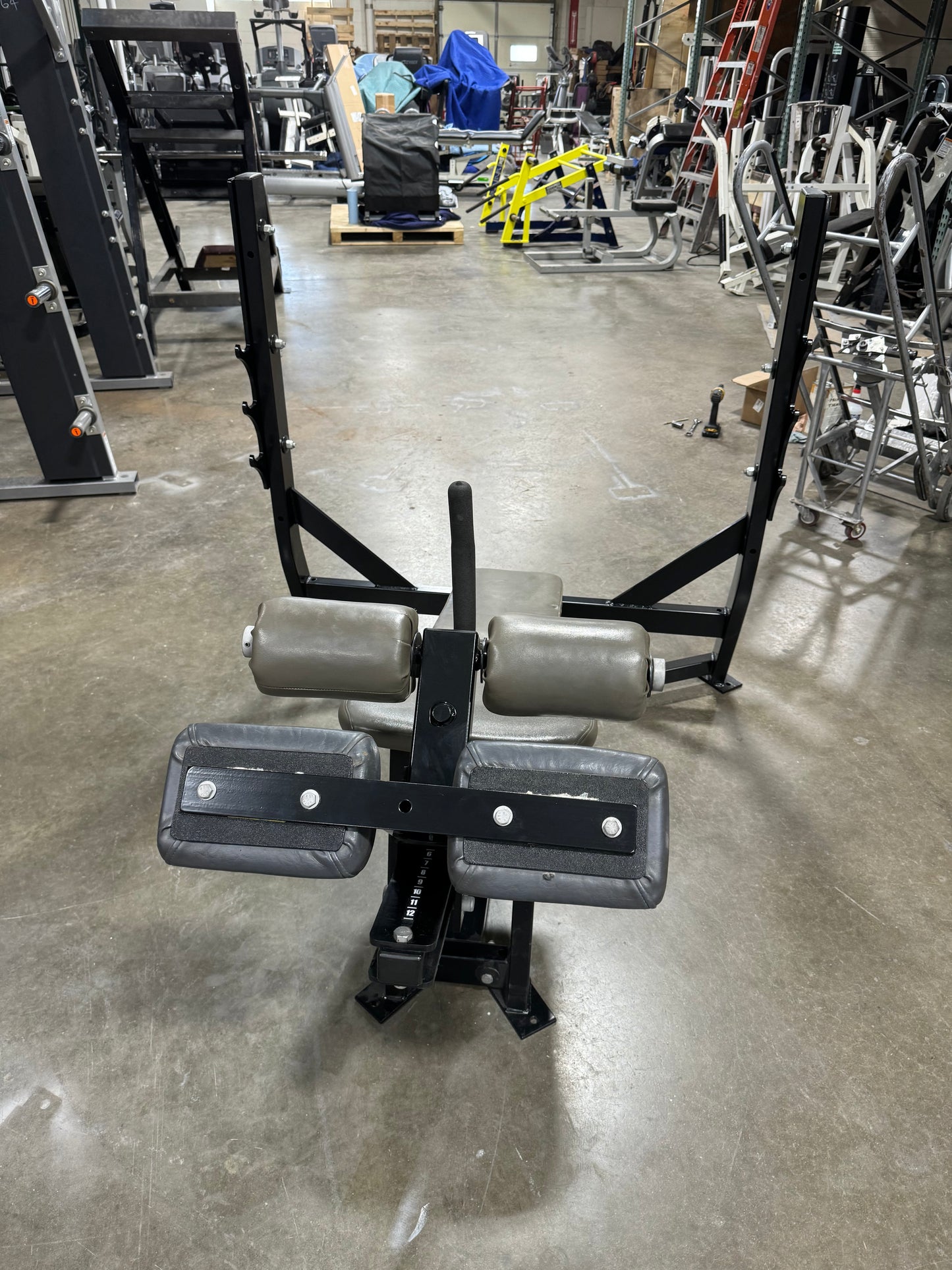 Hammer Strength Olympic Decline Bench Press