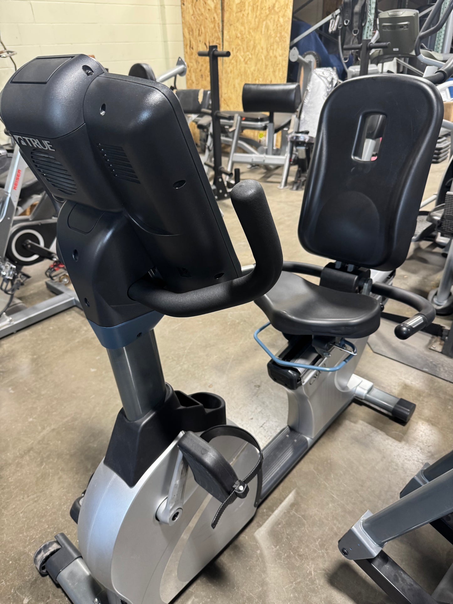 True CS900 Recumbent Bike