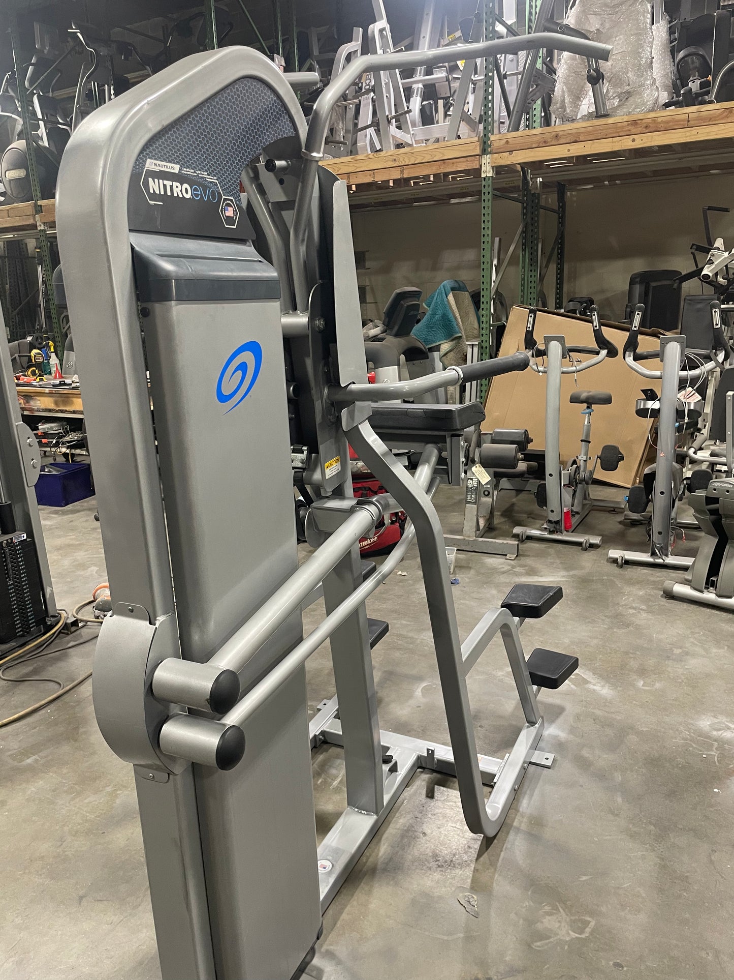 Nautilus Evo Graviton Assisted Chin Dip