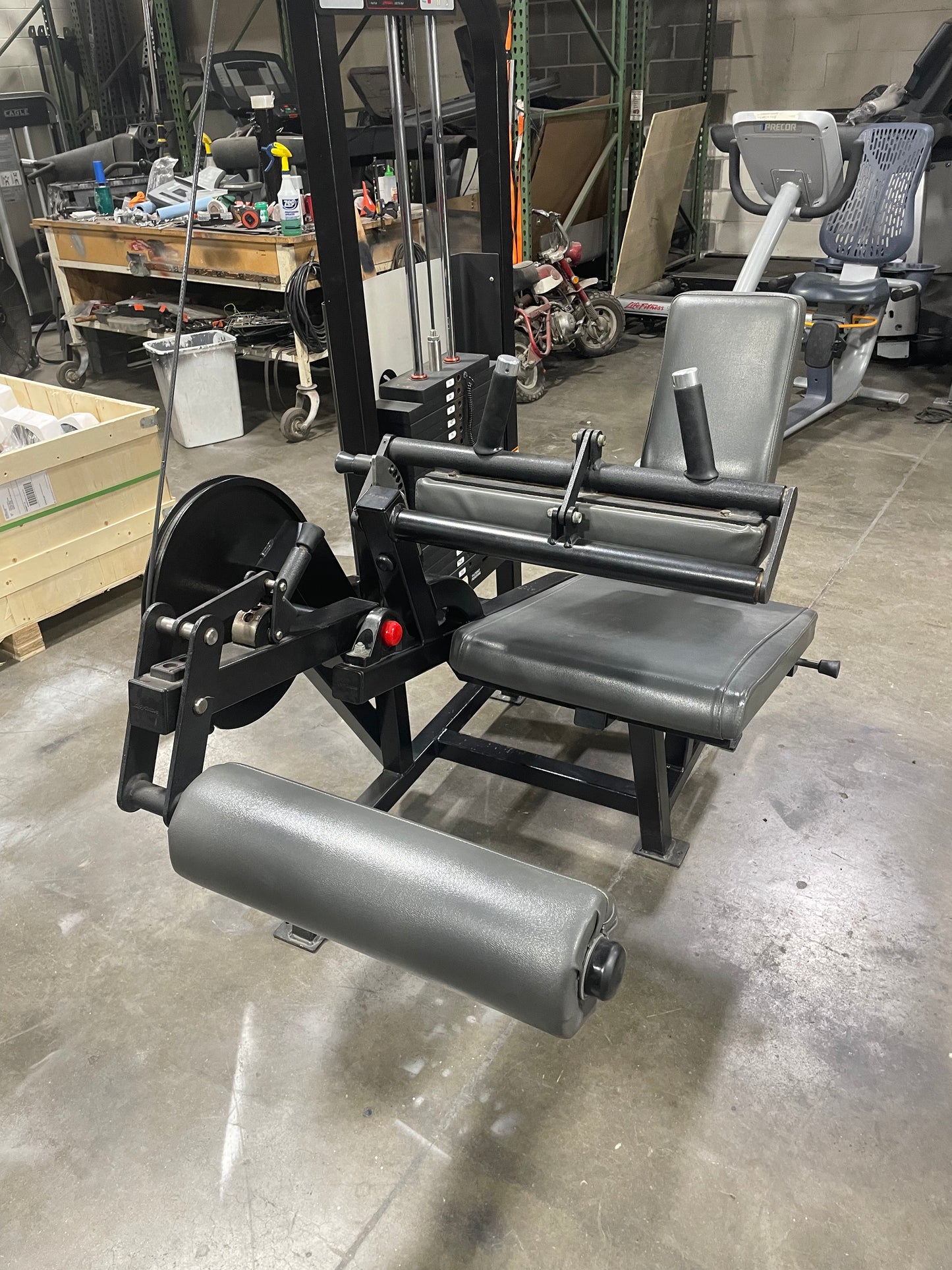 Life Fitness Classic Seated Leg Curl