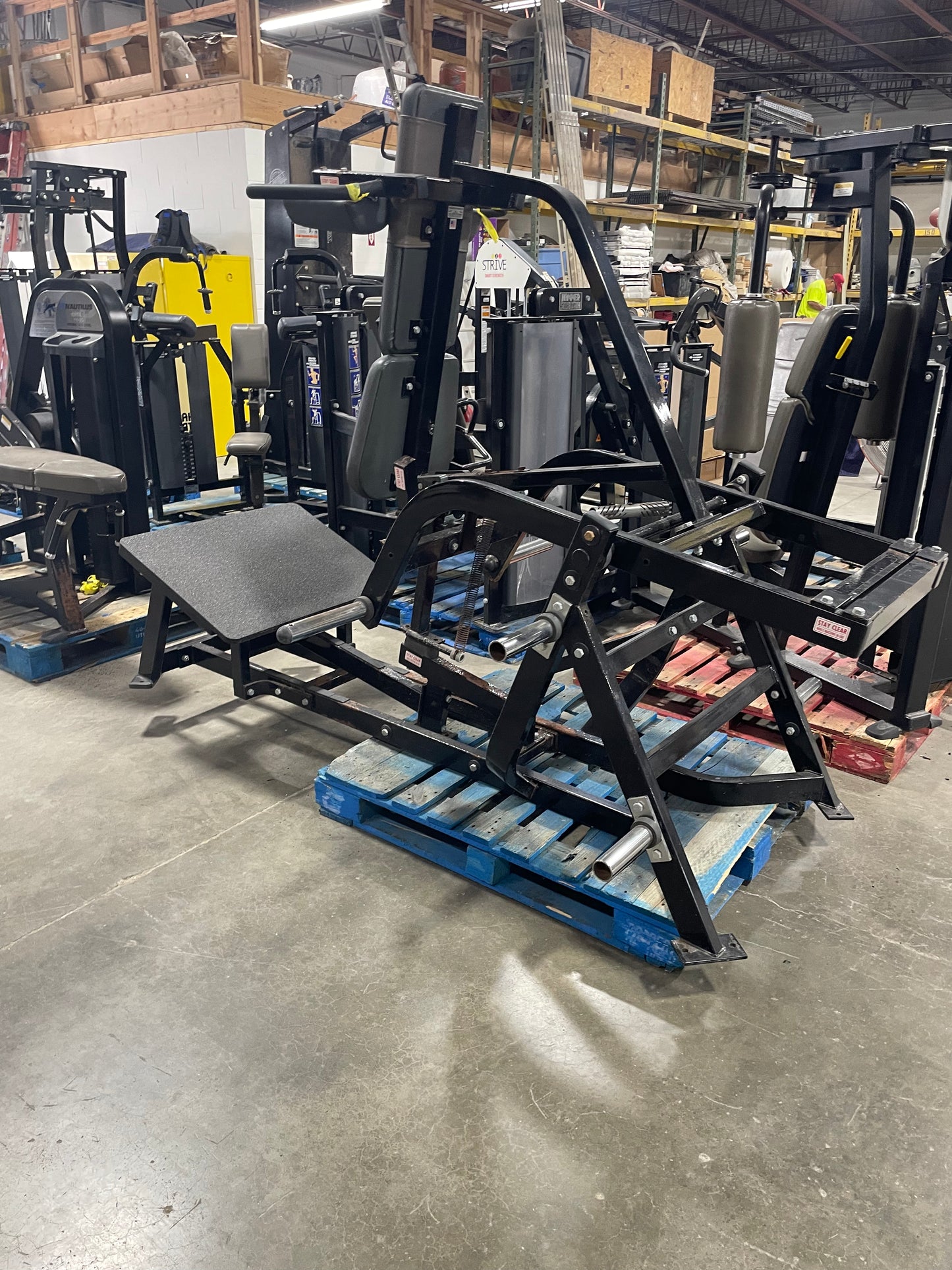Hammer Strength Plate Loaded V-Squat