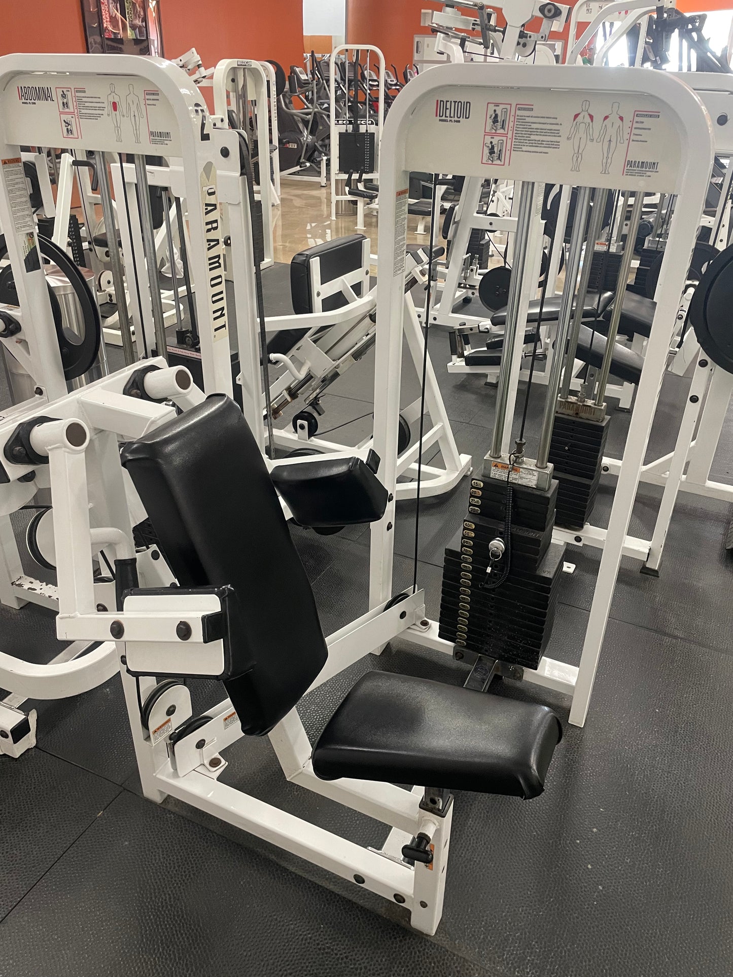 Paramount Deltoid PL-3400 Seated Lat Raise