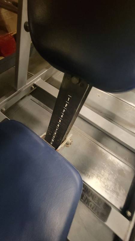Hammer Strength Iso Lateral Super Incline Press