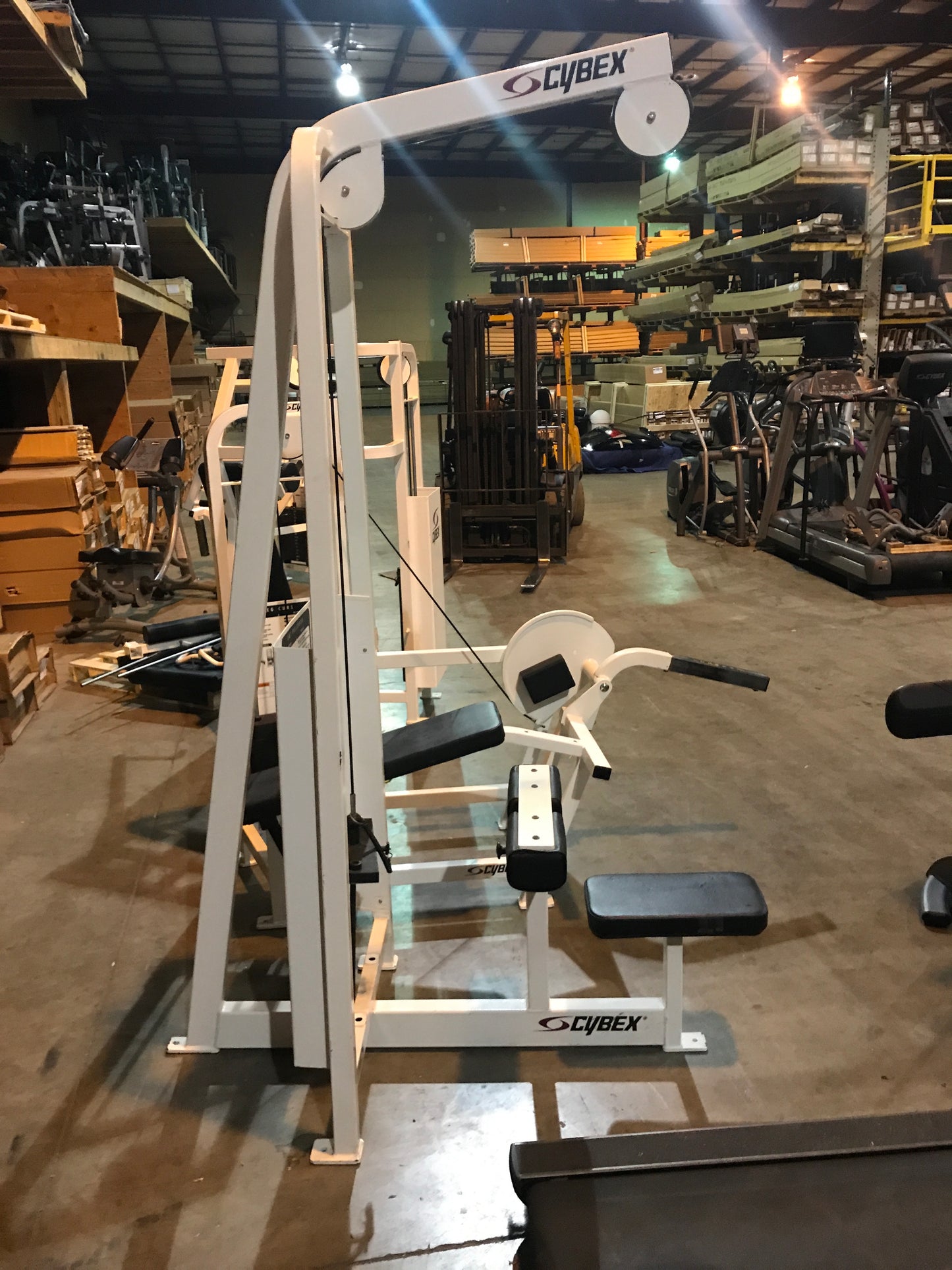 Cybex VR Lat Pulldown
