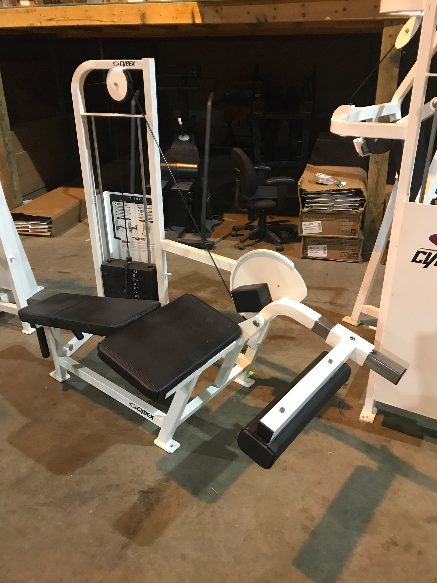 Cybex w/ Life Fitness 3 piece selectorized circuit