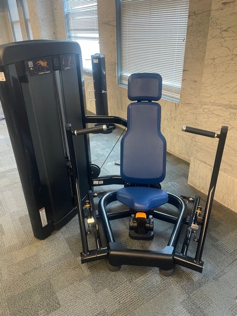 Life Fitness Seated Chest Press Insignia Series