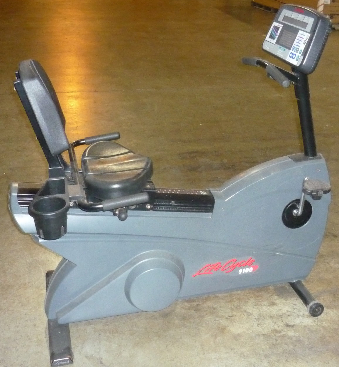 Life Fitness LC9100 Recumbent Bike