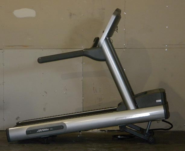 Life Fitness 97Ti Treadmill Decline/Incline Option