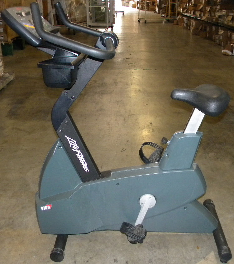 Life Fitness Lifecycle 9100 Upright Bike