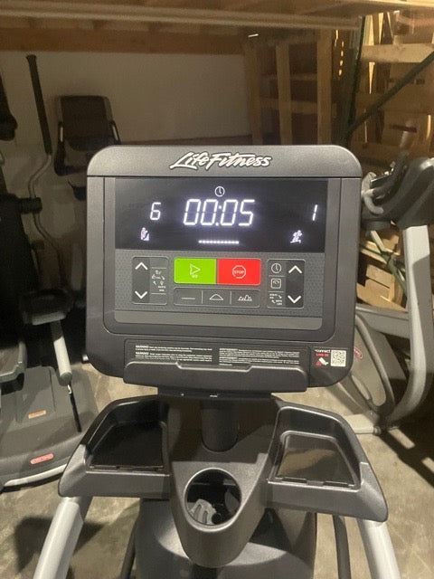 Life Fitness Integrity SL Arc Trainer BRAND NEW Condition