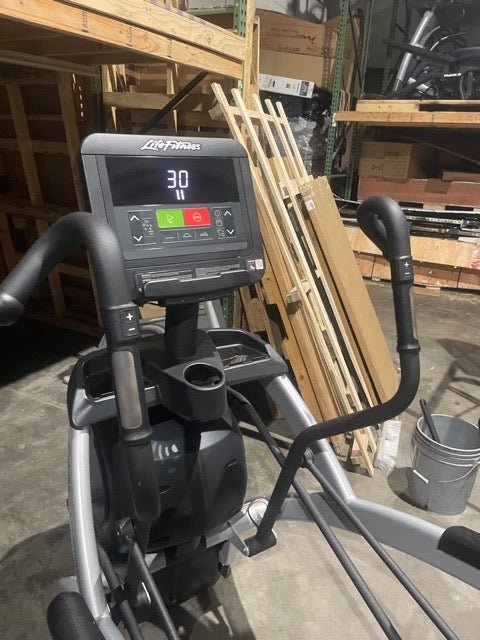 Life Fitness Integrity SL Arc Trainer BRAND NEW Condition