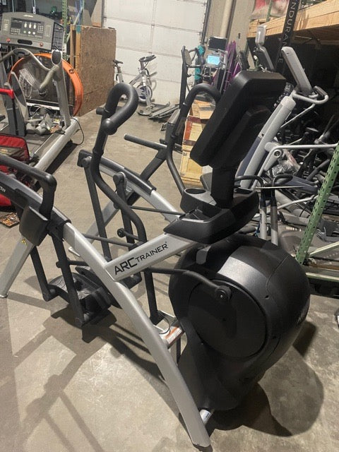 Life Fitness Integrity SL Arc Trainer BRAND NEW Condition