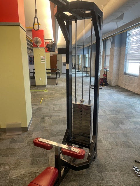 Magnum Badger Lat Pulldown