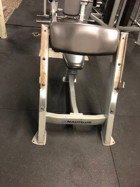 Nautilus Preacher Curl Bench F3PC
