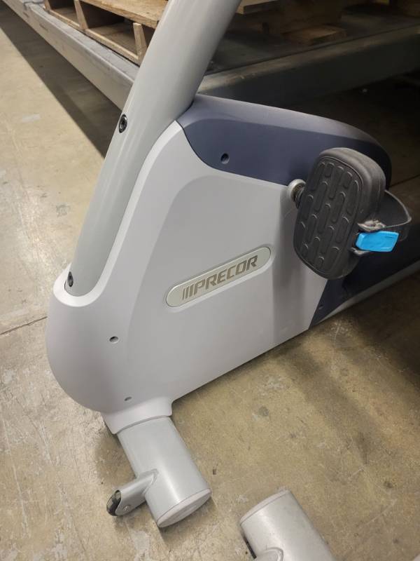 Precor 835 RBK Recumbent Bike