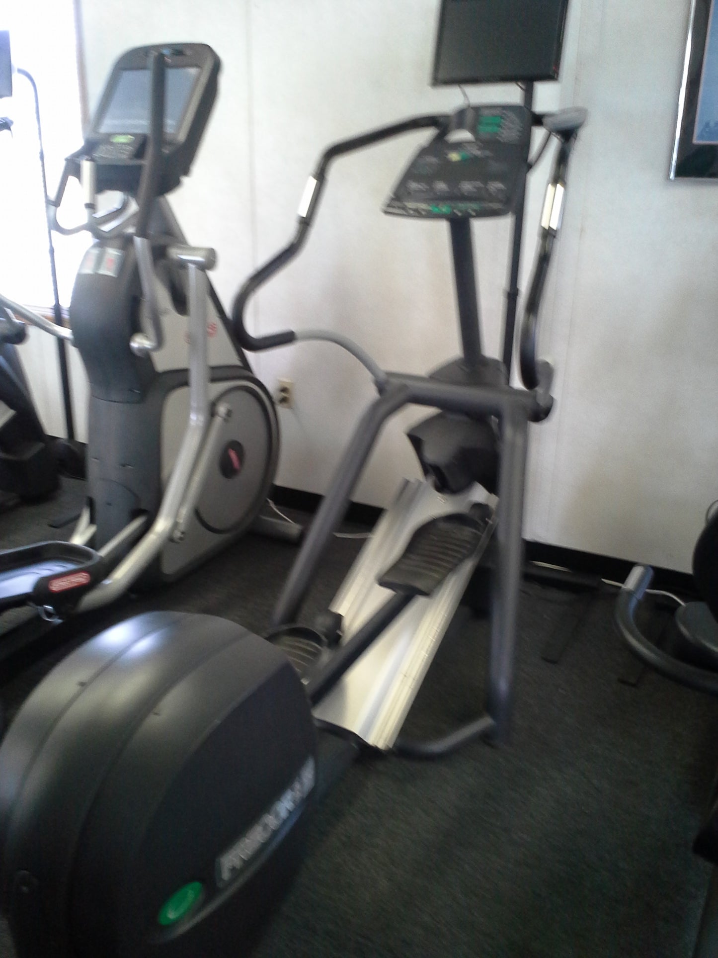 Precor EFX 546i elliptical