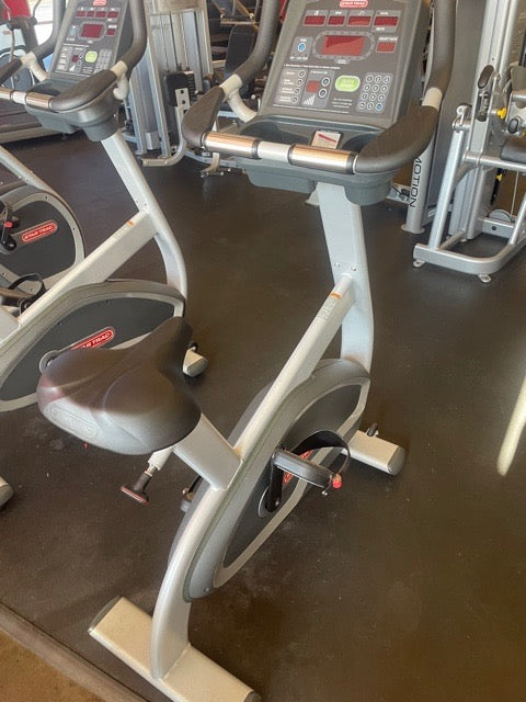 Star Trac E-UB Upright Bike