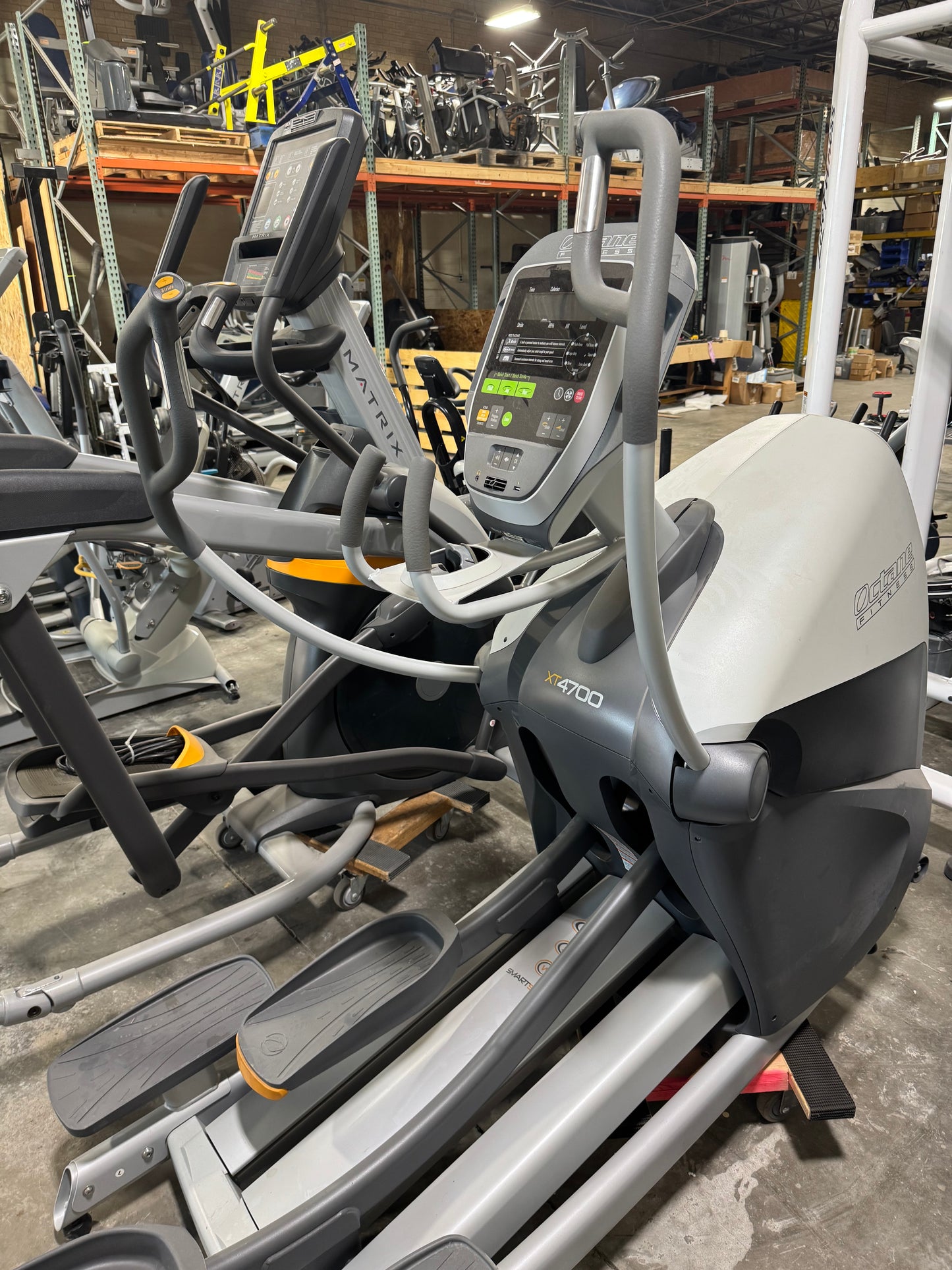 Octane XT4700 Elliptical Crosstrainer