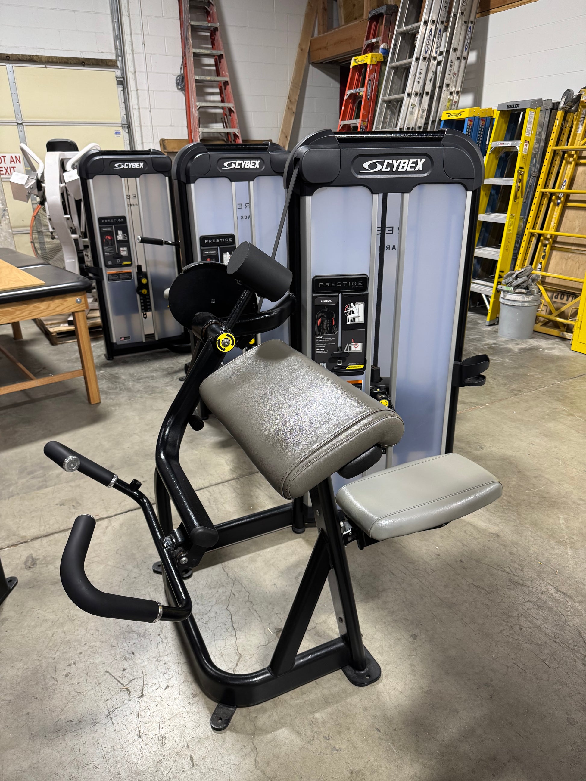 cybex bicep machine CYBEX PRESTIGE STRENGTH VRS ARM CURL PREACHER CURL BICEP CURL