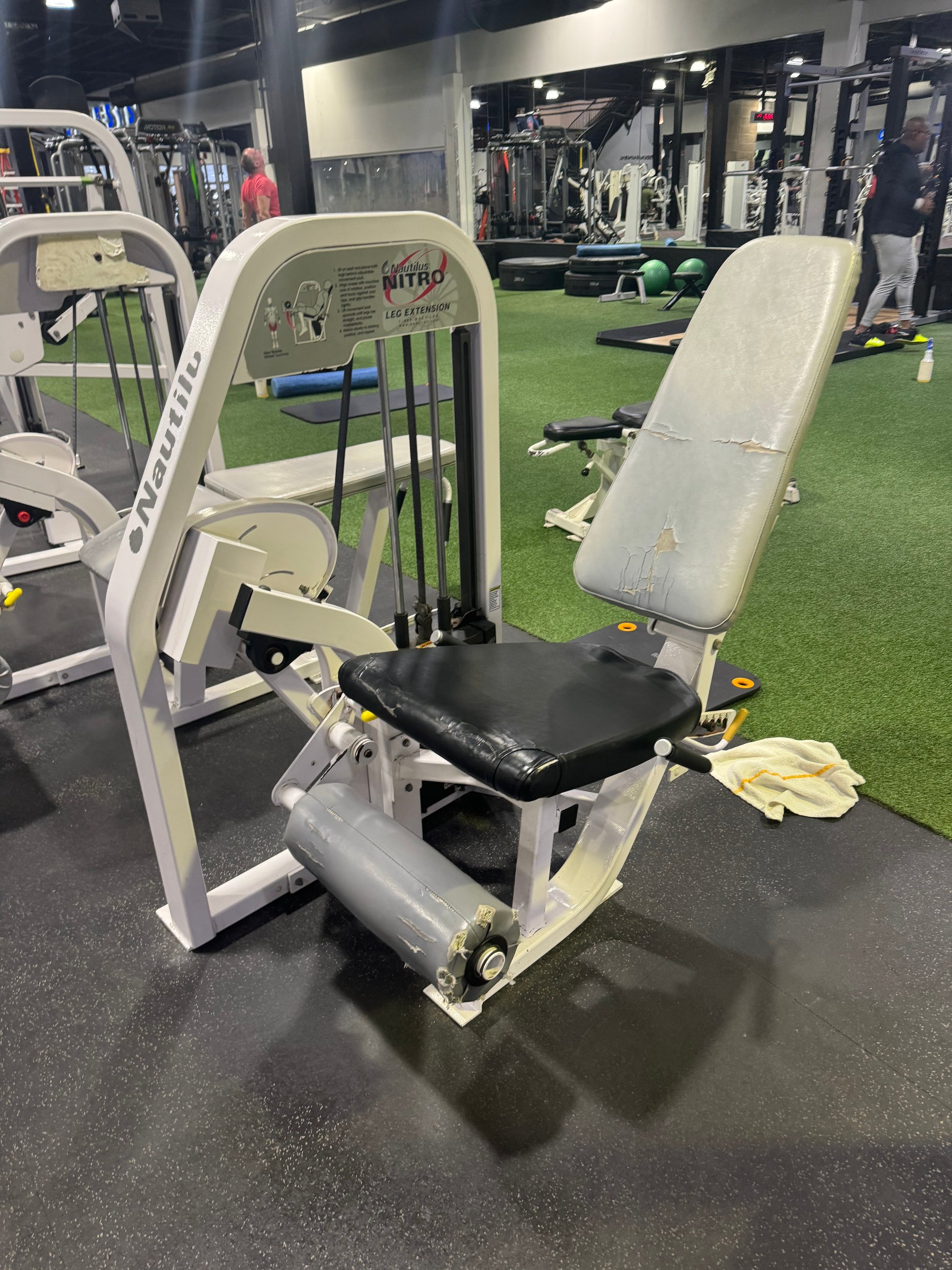 Nautilus Nitro Leg Extension S3LE – Midwest Used Fitness Equipment