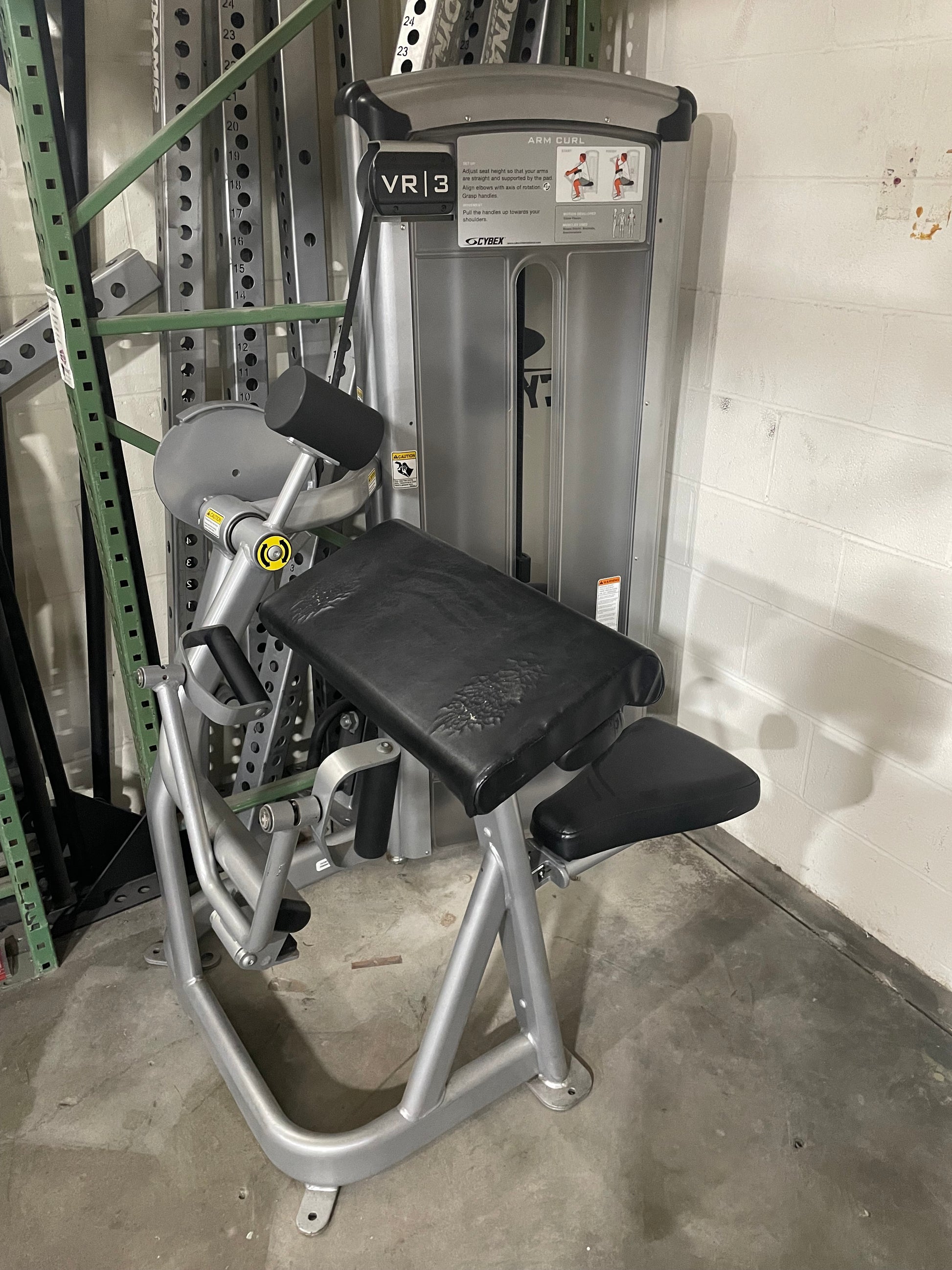 cybex arm curl machine Cybex VR3 Arm Curl Platinum Bicep Curl