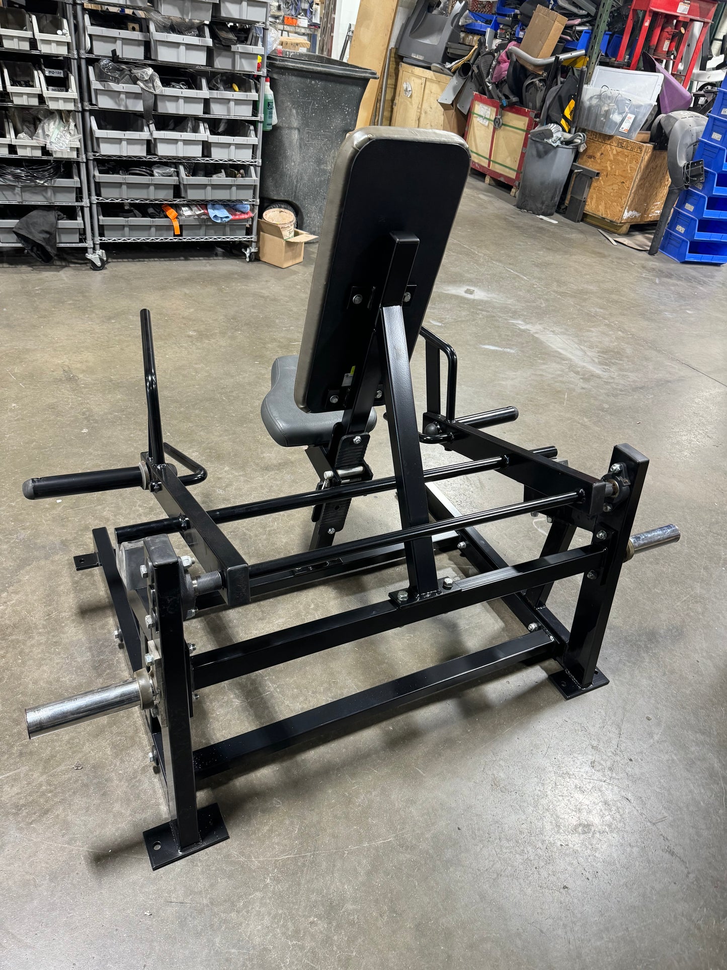 Hammer Strength PL-SH Plate-Loaded Seated/Standing Shrug