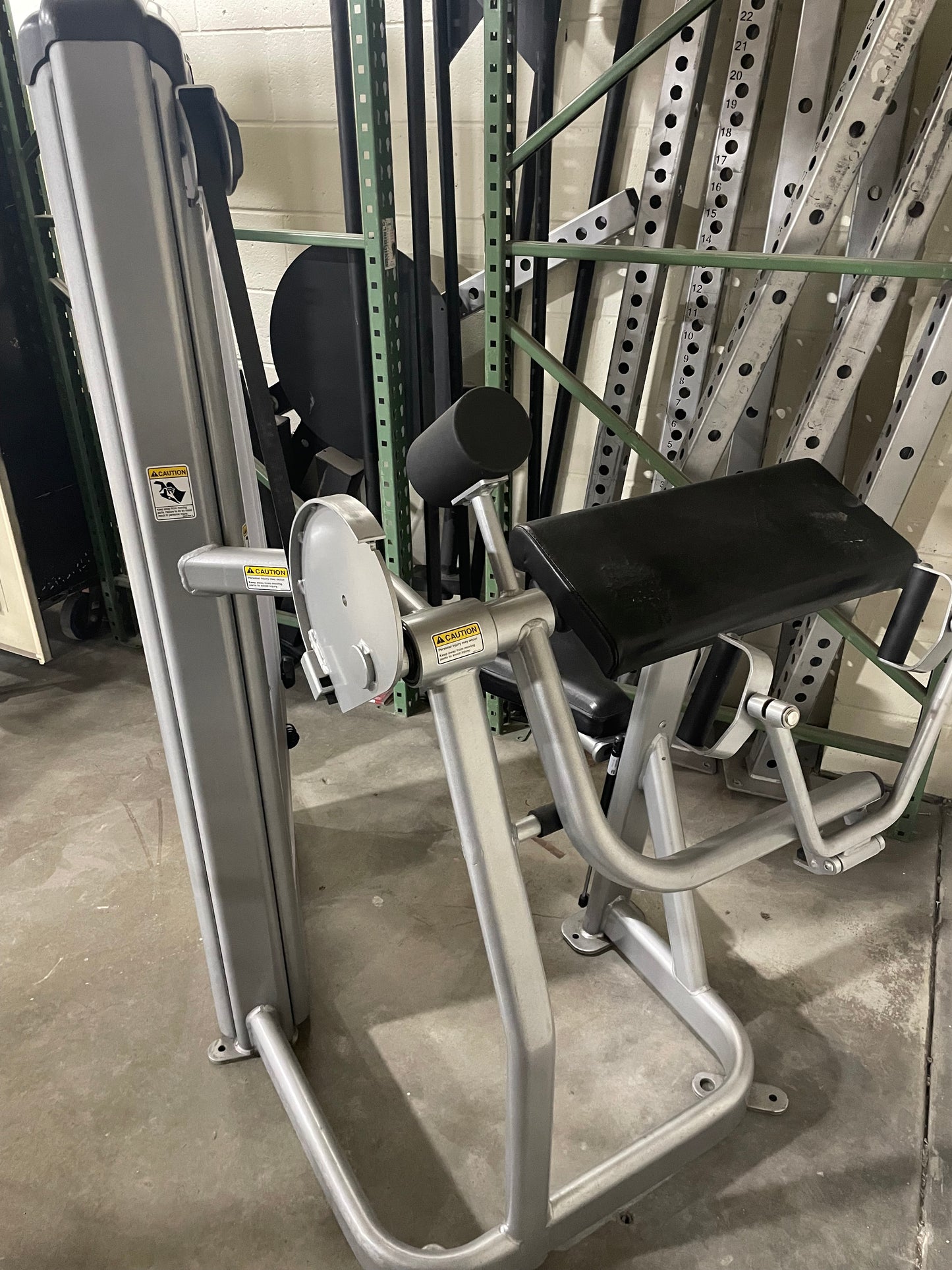 Cybex VR3 Arm Curl Platinum Bicep Curl