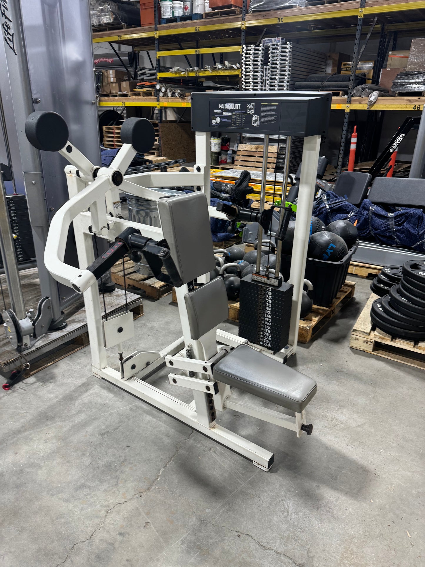 Paramount Rotary Shoulder Press ART 4400