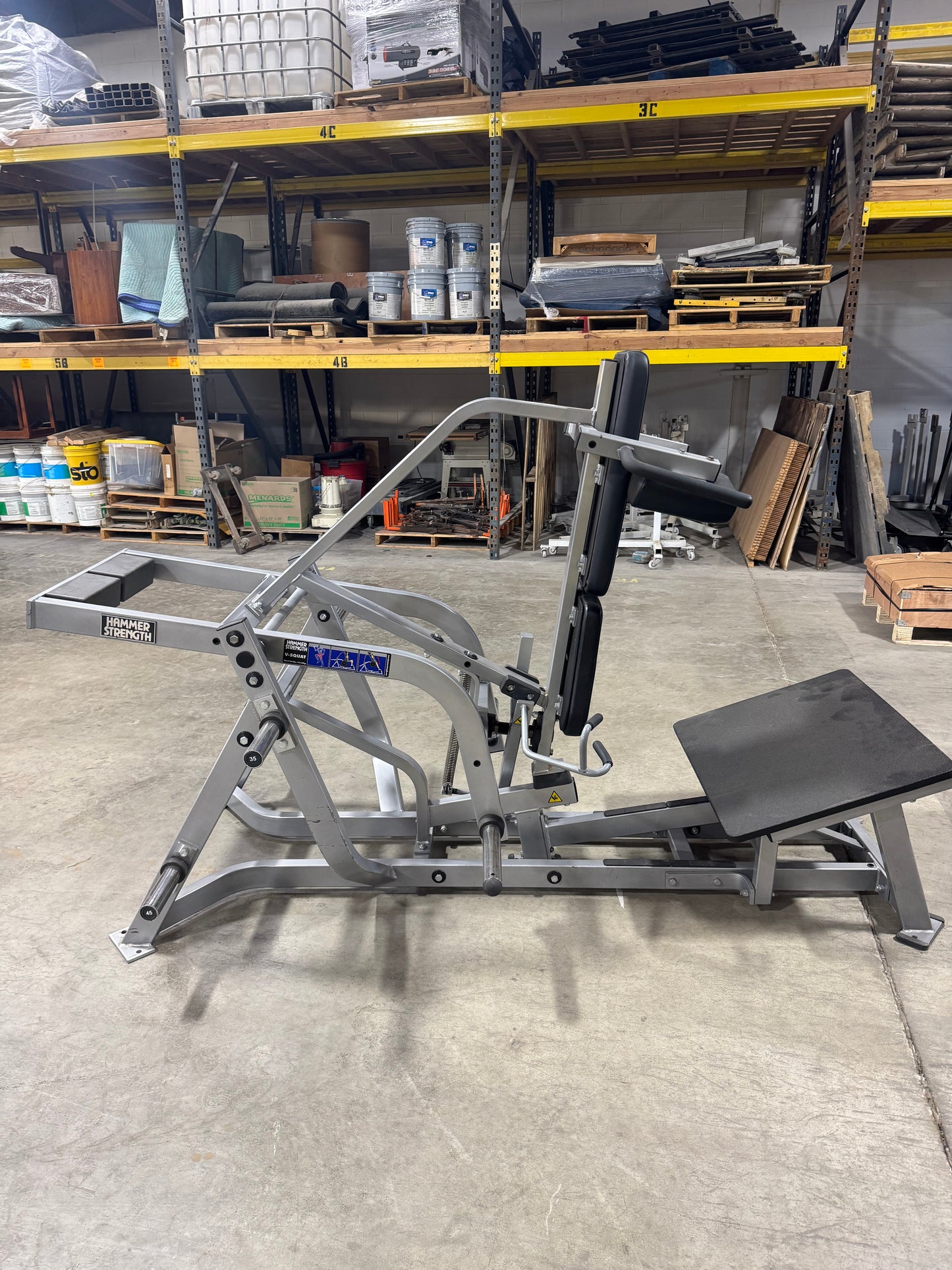 Hammer Strength Plate Loaded V-Squat