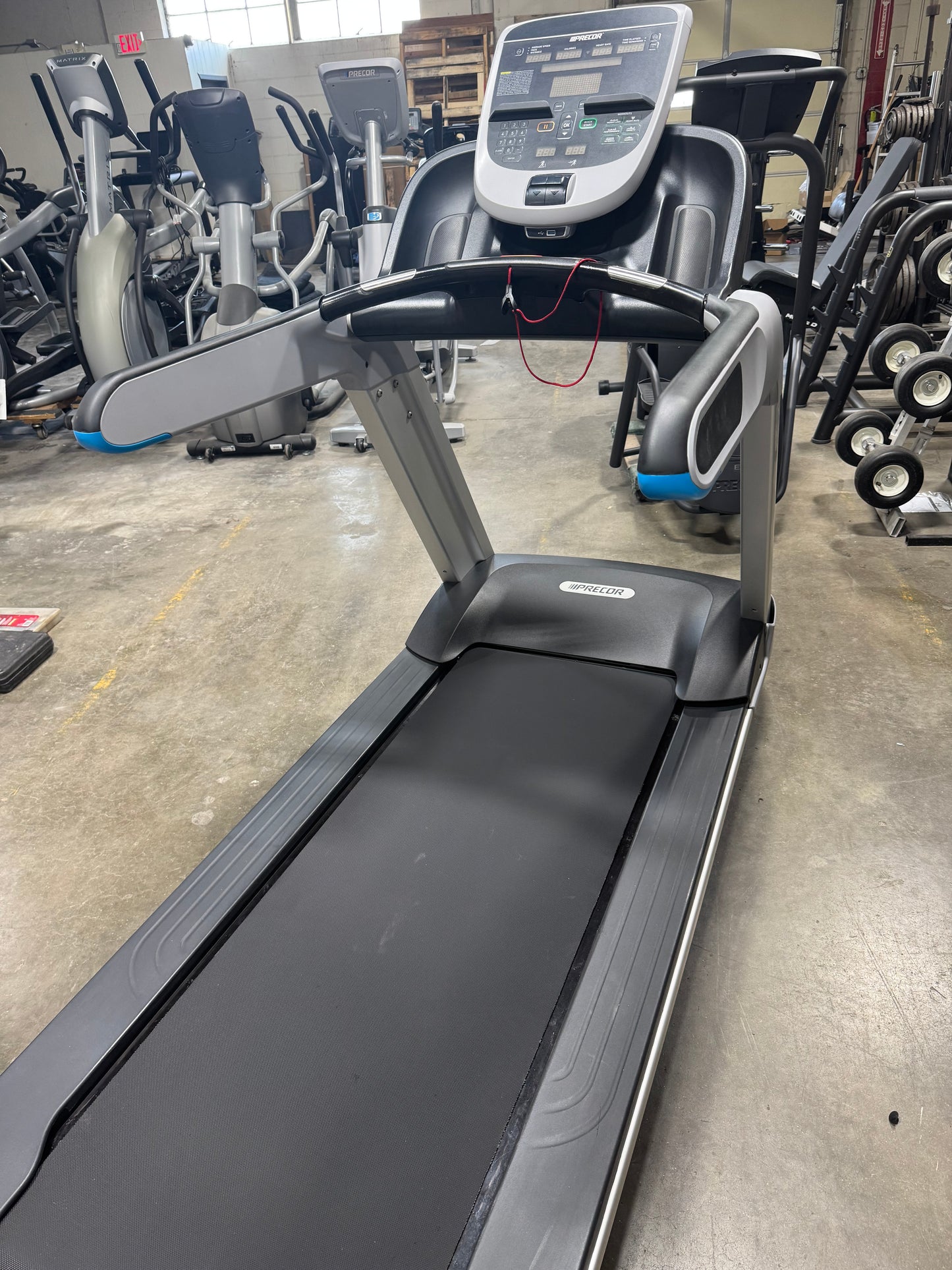 Precor TRM 885 Treadmill