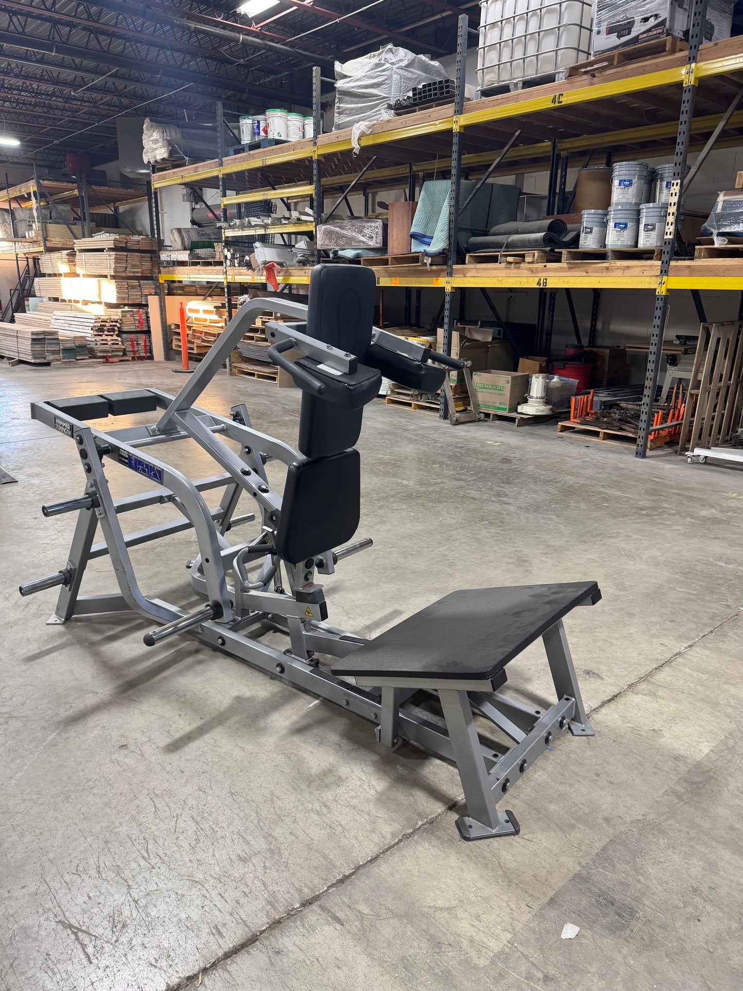 Hammer Strength Plate Loaded V-Squat