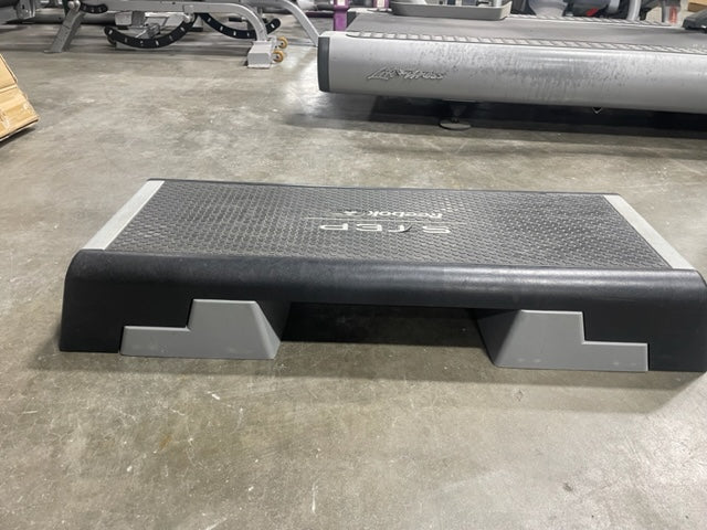 Reebok Aerobic Step w/ riser – Midwest Used Fitness Equipment