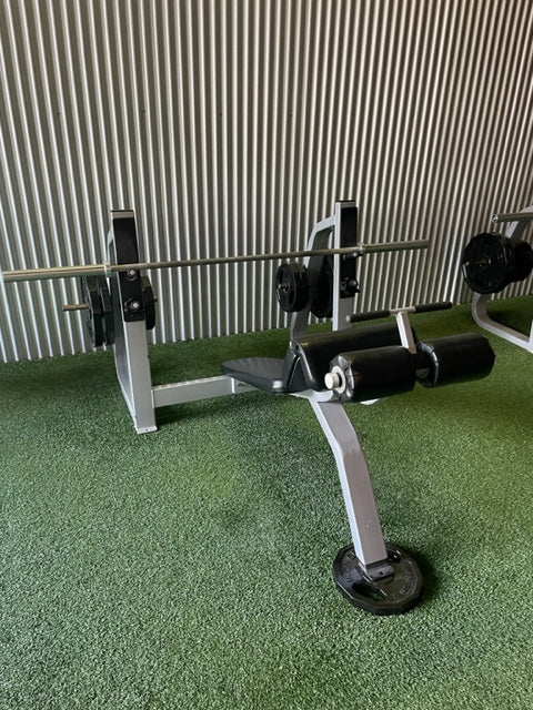 Precor Icarian Olympic Decline Bench Press Model 411 – Midwest Used ...