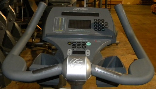 Life Fitness 95Ci Upright Bike