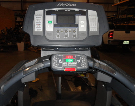 Life Fitness 95T Achieve Treadmill
