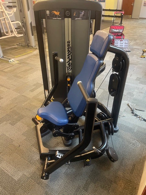 Life Fitness Seated Chest Press Insignia Series – Midwest Used Fitness ...