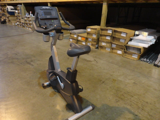 Life Fitness Integrity Series Upright Bike