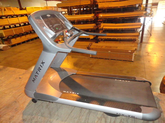 Matrix T5x Treadmill – Midwest Used Fitness Equipment